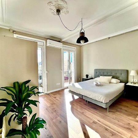 Sunny Apartment Gracia - Joanic Renovated Barcelona Bagian luar foto
